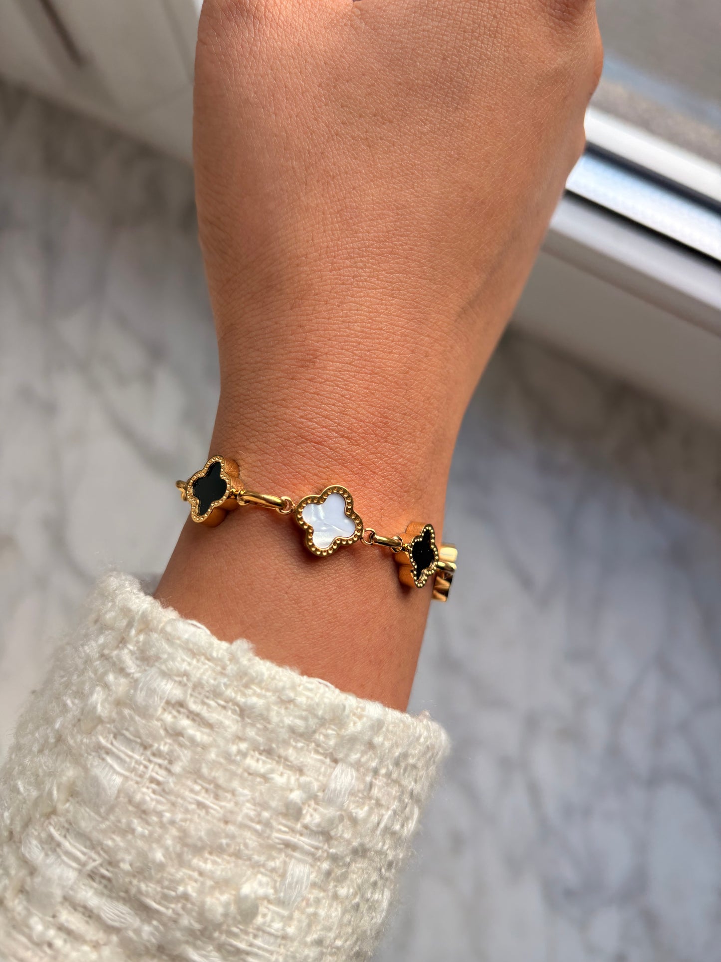 ✨ MCCrown Midnight Clover ✨